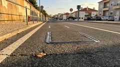 O pormenor discreto no asfalto que pode estar a medir a tua velocidade